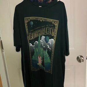 Emerald City Graphic Tee - Green